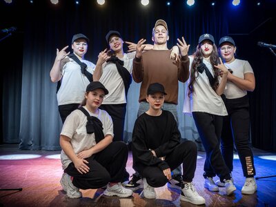 Das Foto zeigt die Hip-Hop-Tanzgruppe des Jugendwerks der AWO Bremerhaven